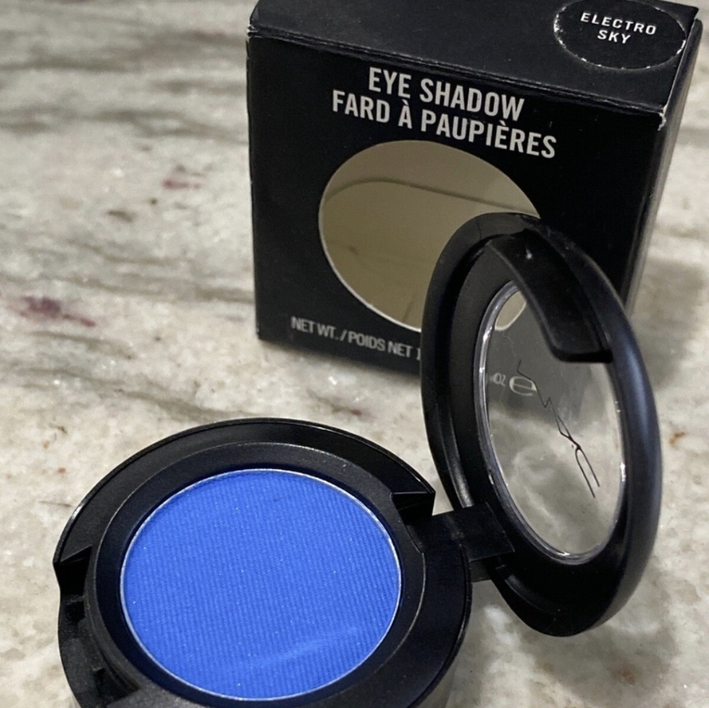 ❇️🧚‍♀️ELECTRO SKY Mac DISCONTINUED Eyeshadow Single NWT - Picture 6 of 7